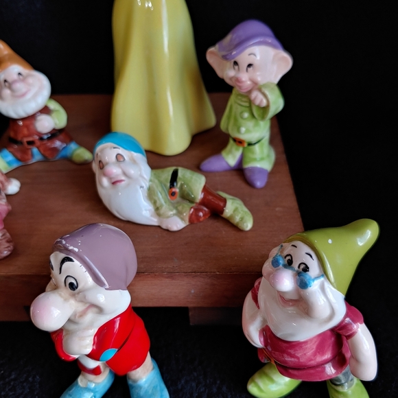 Disney Set Snow White Seven Drawfs Pottery - Picture 8 of 14